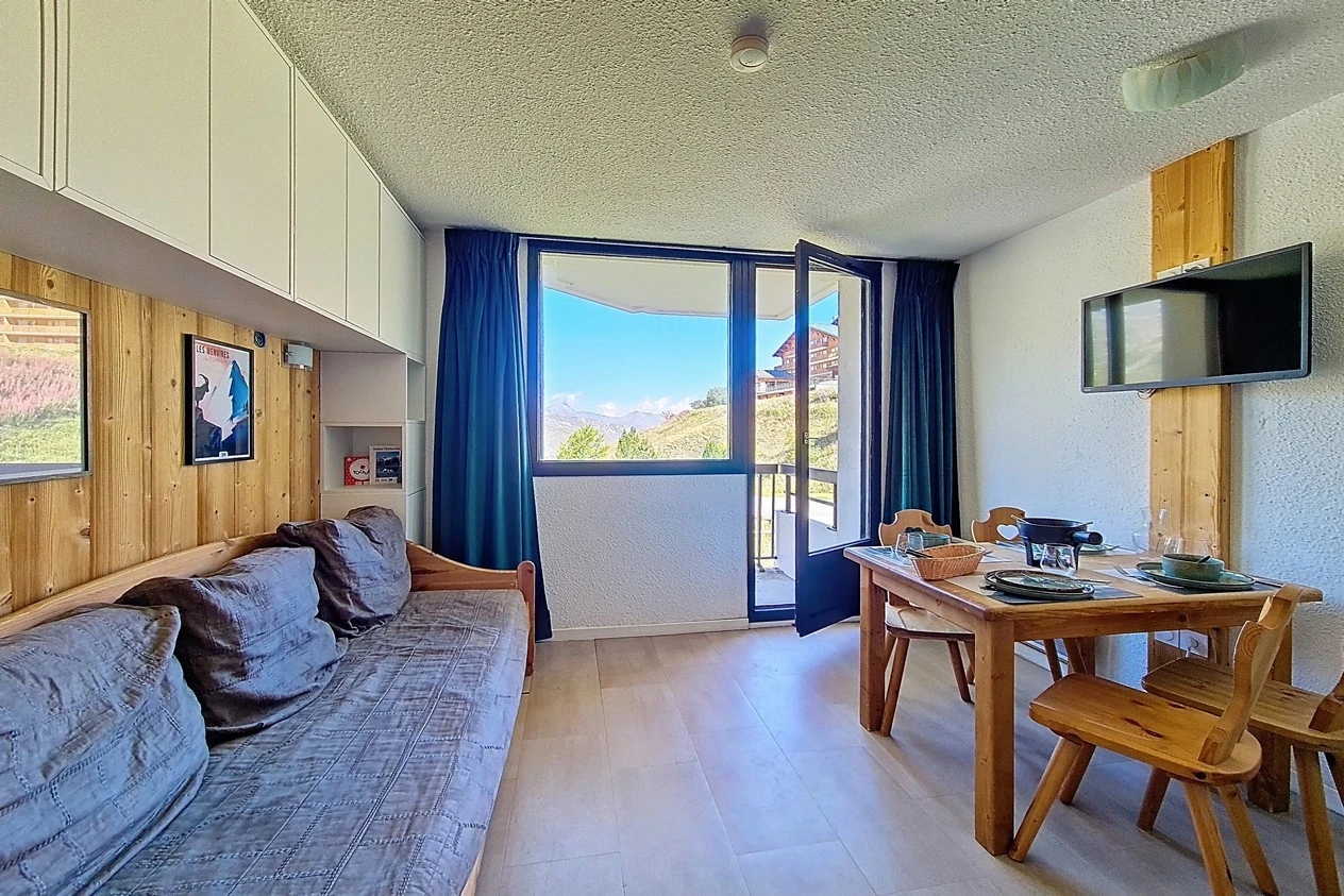 Woonkamer met slaapbank (2 personen)